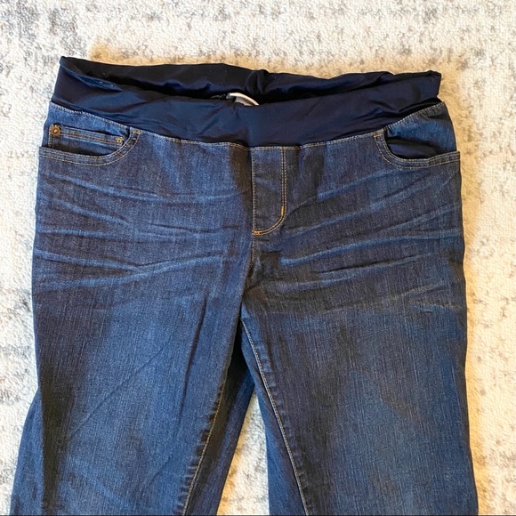 Liz Lange | Maternity Jeans - Picture 2 of 4